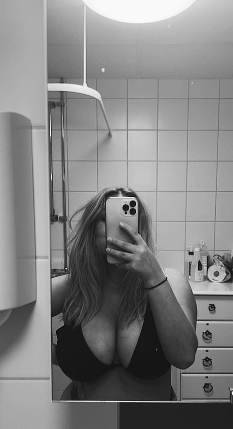 Elin Wilhelmsson adult star pics