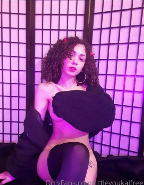 LittleYoukai pornstar perfect archive