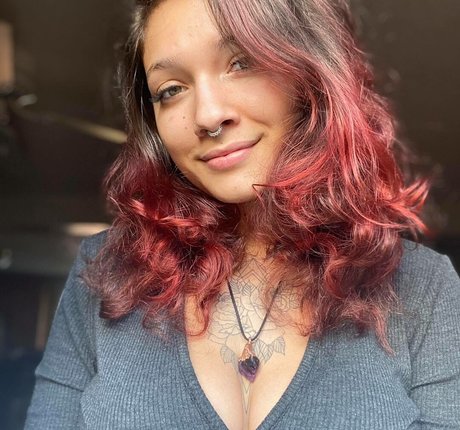 Rainbow Nymph erotic pornstar pic