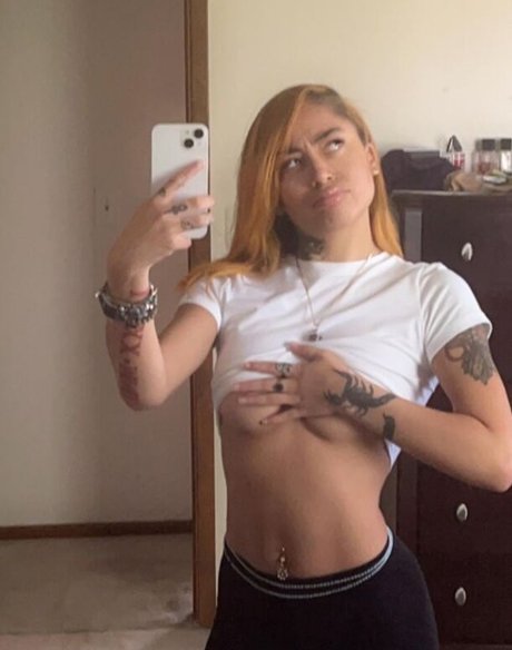 Theemanic pornstar hd image