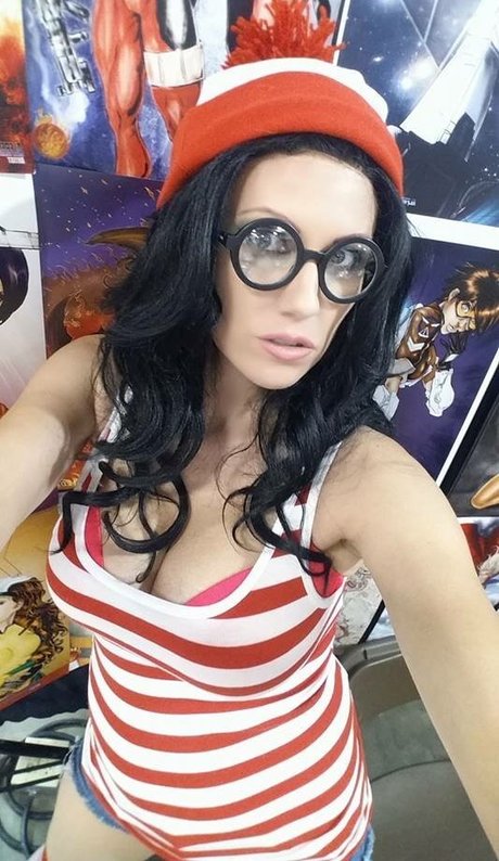 AZ Power Girl model sexy gallery