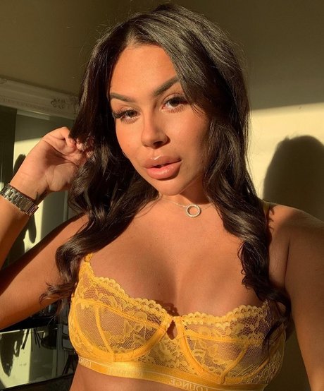 Maisie Croft model exclusive galleries