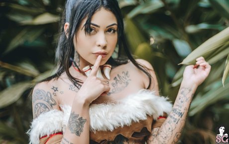 Ani Lorac hot actress galleries