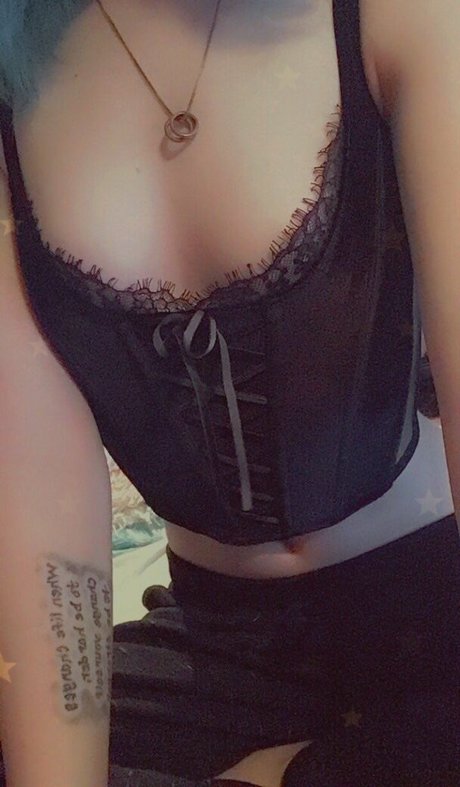 lucylovers710 pornographic model pic