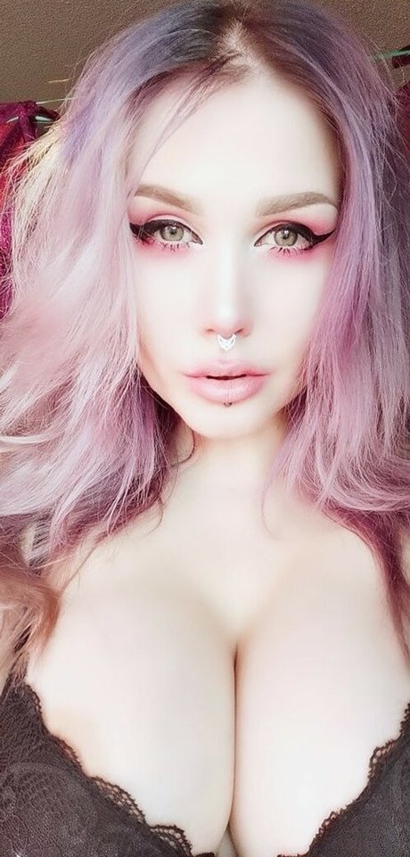 blackthornwitch sexy actress pictures