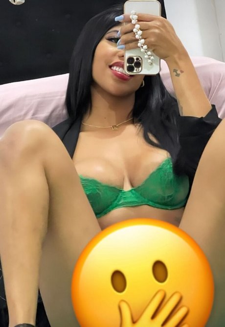 Julha Souza sex model pics