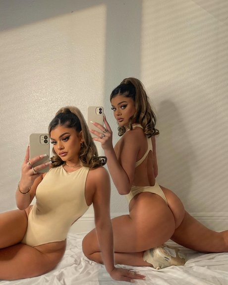 Dayanna Comas model high quality photos