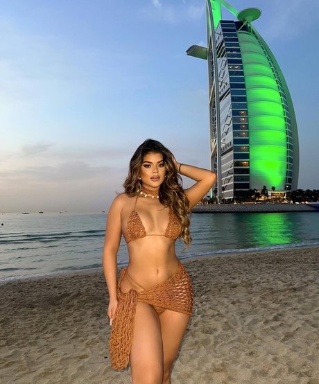 Dayanna Comas pornstar nude pics