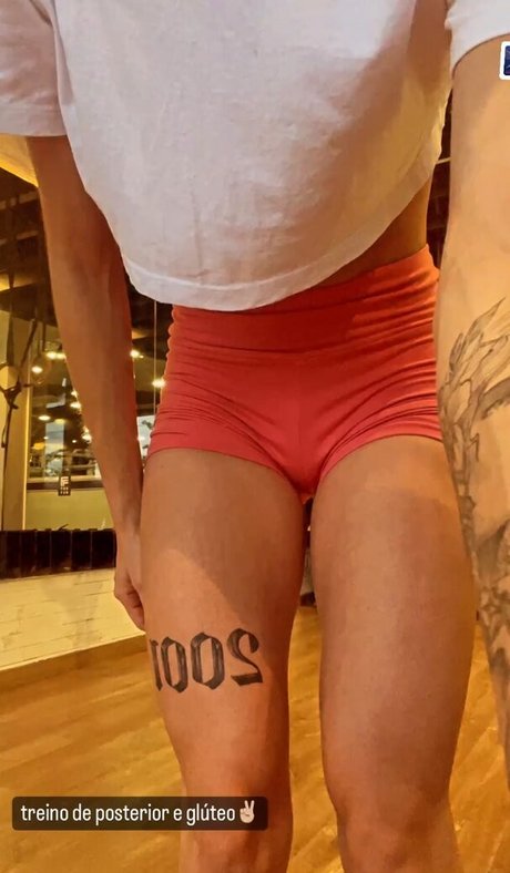 Livianmenegalii xxx pornstar images