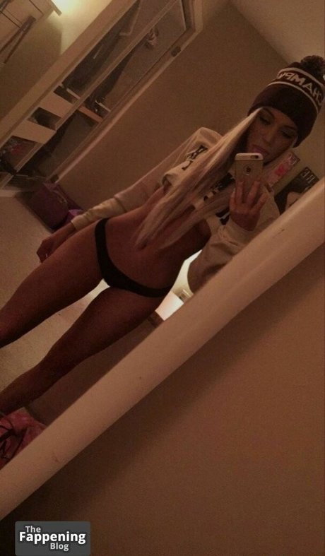 Alexandra Cooper sexy star pictures