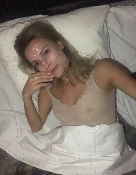 Olia Tira star naked image