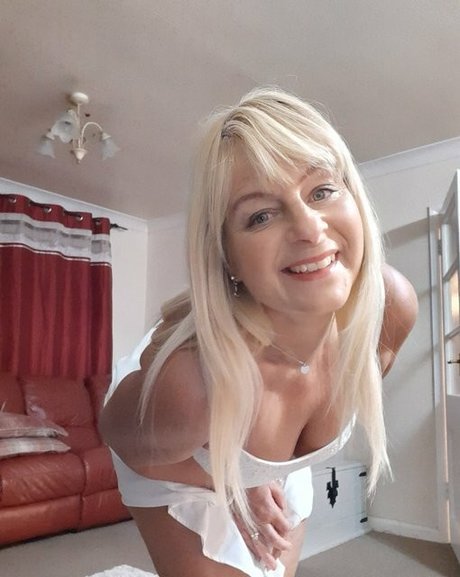 sarahwitheels pornstar nude img