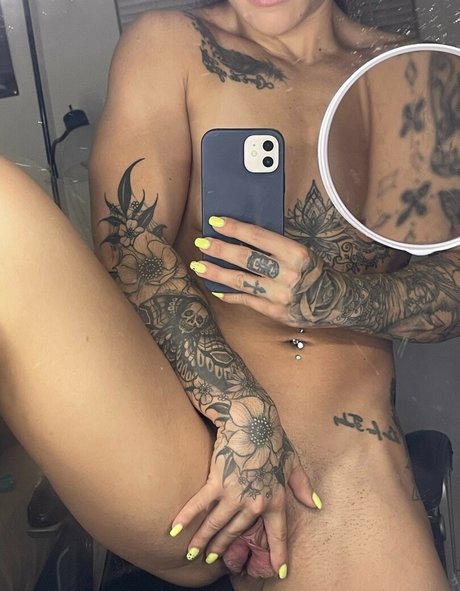 SuchaGoodGirlDanie erotic actress picture