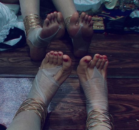 cheesewii sexy actress photos