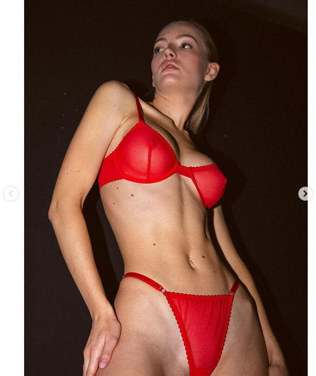 anna marihuana nice model pictures