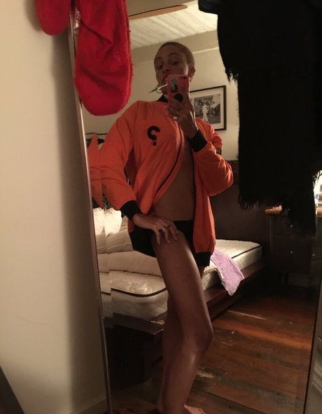 Adwoa Aboah hd actress pictures