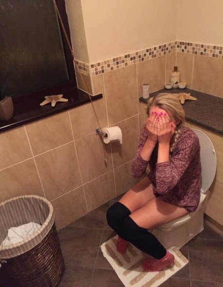 Anna Christian sexy actress img