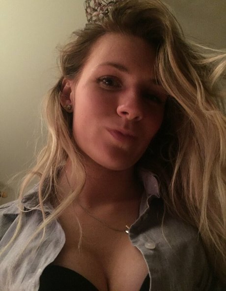 Anna Christian model naked img