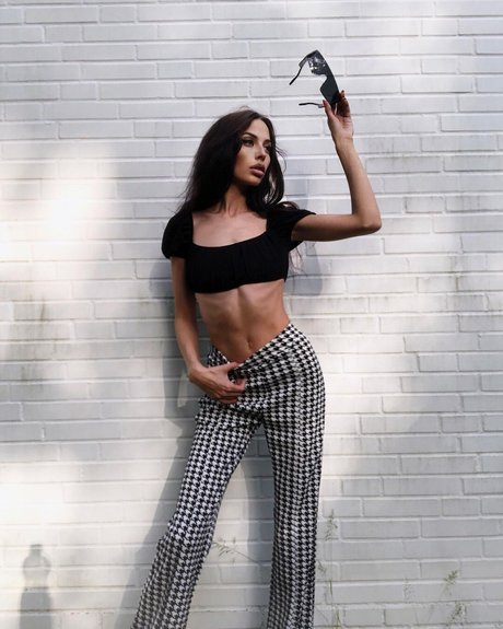 marlinskaa pornstar art img