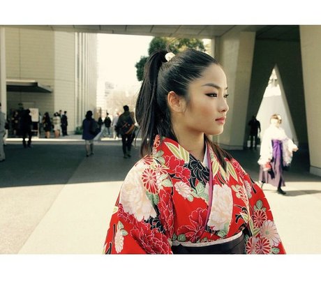 Anna Sawai xxx model galleries