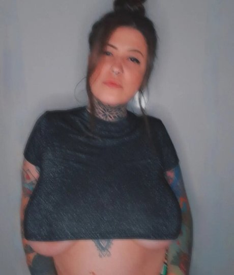 Chris Hensel model pretty photos