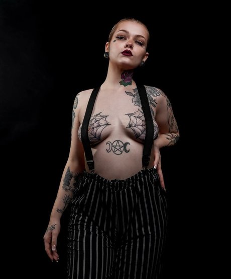 EvilZatanna perfect star photo