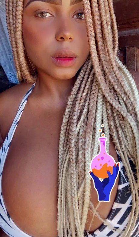 Debora Diassde_ pornstar naked photos