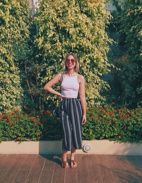 Musicalethan nude actress picture