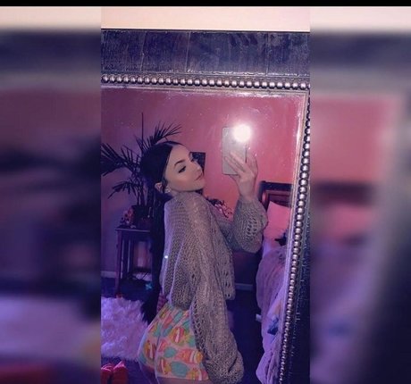 pixzn pornographic model pic