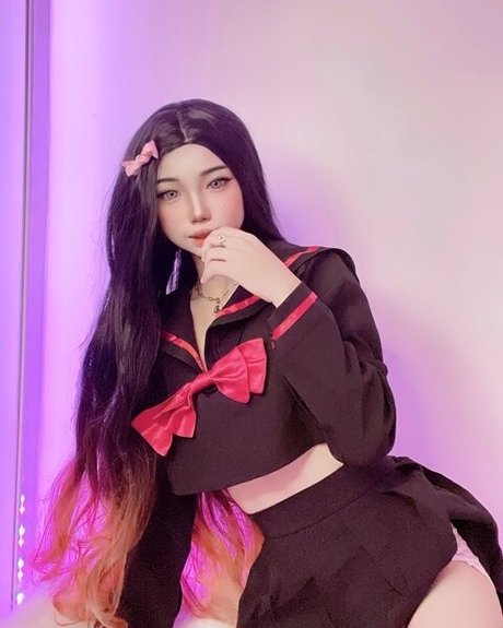 Akari model art photos