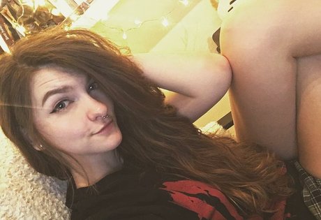 Lumenti pornstar erotic archive