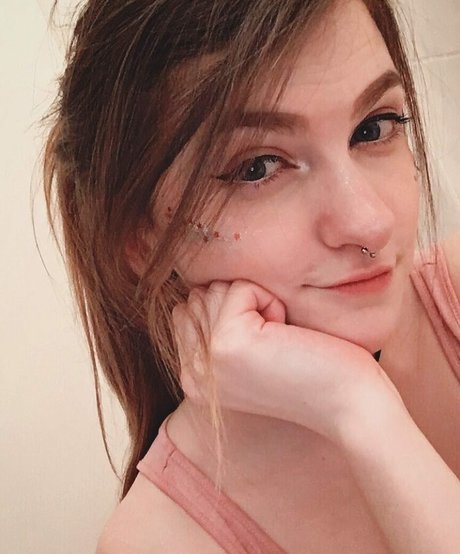 Lumenti adult model gallery