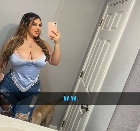 Daniela Ehimy sexy model image