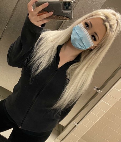 RoyalxHighness star best photo