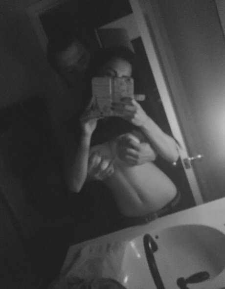 Sultrysanguine naked star pics