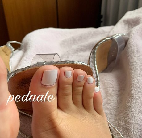 Pedaale high quality pornstar img