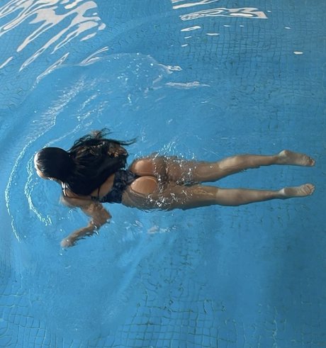 Akirayass model pretty image