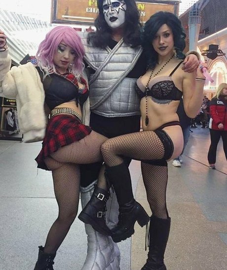 Ghoulempress hot model pic