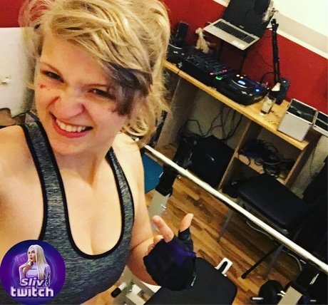 Sintica model nice archive