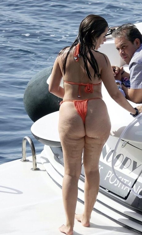 Camilla Cabelo pornographic model photos