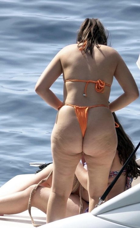 Camilla Cabelo model pretty picture