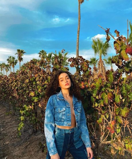 Liraz Nomdar exclusive pornstar picture