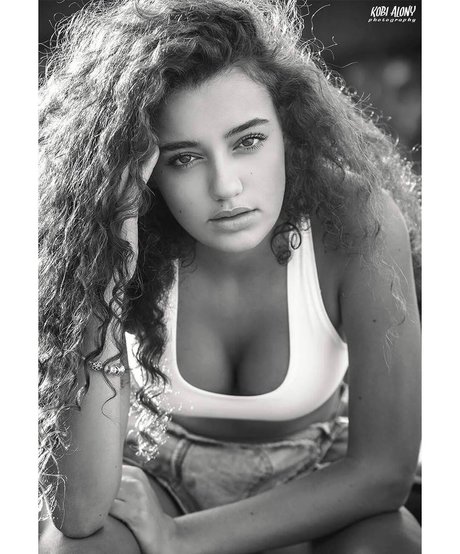 Liraz Nomdar xxx model img