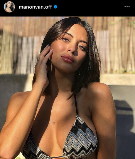 Manon Van star hot pictures