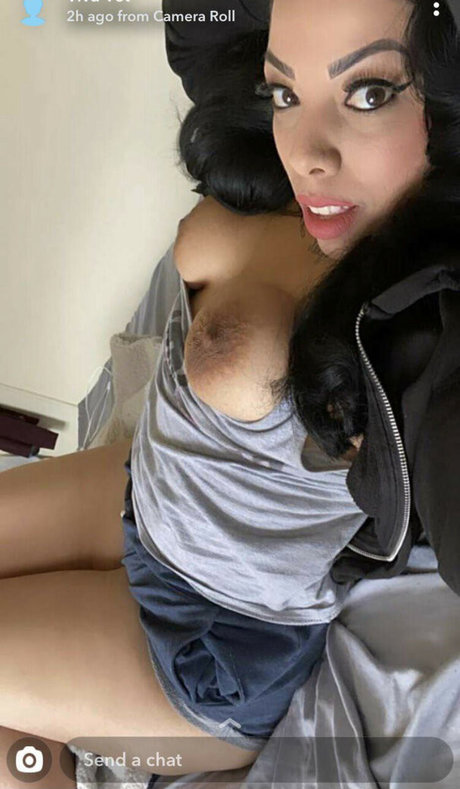 Vivacious Veteran adult model picture