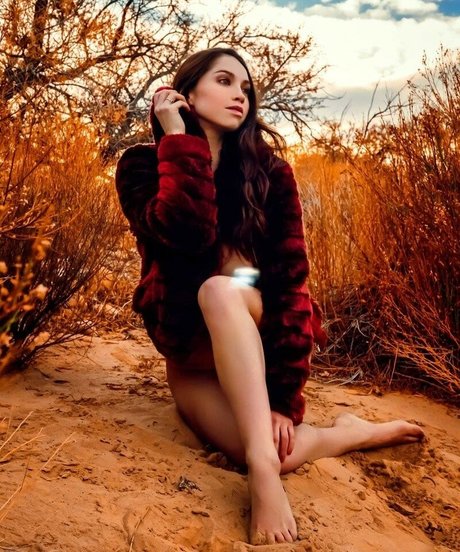 Anais Palacios sexy pornstar pictures