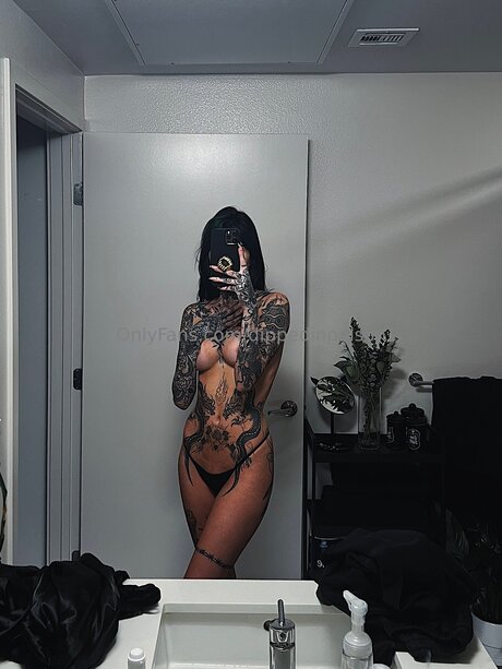 Dippedinpoison sex pornstar photo