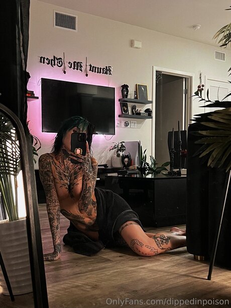 Dippedinpoison exclusive model galleries