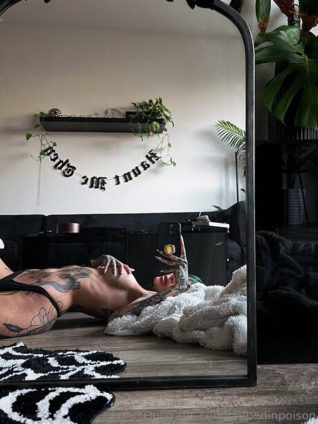 Dippedinpoison naked model images