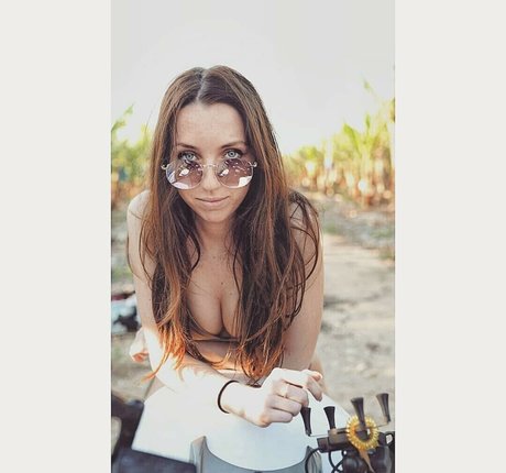 Liza Alt pornstar high quality image